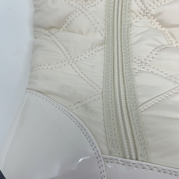 Easy Street Easy Dry Cuddle Waterproof Boots - Picture 10 of 16